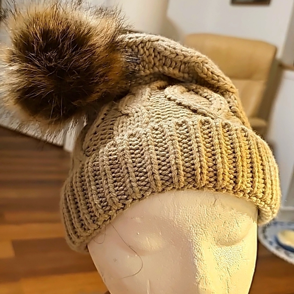 Winter knit hat. L.A.HEARTS. With fur ball. Gray/tan. Excellent condition.